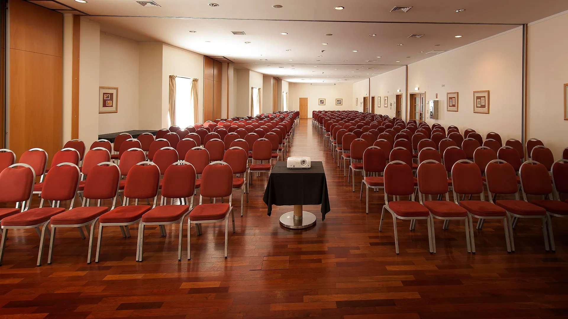Hotel Vila Gale Opera Lisbon